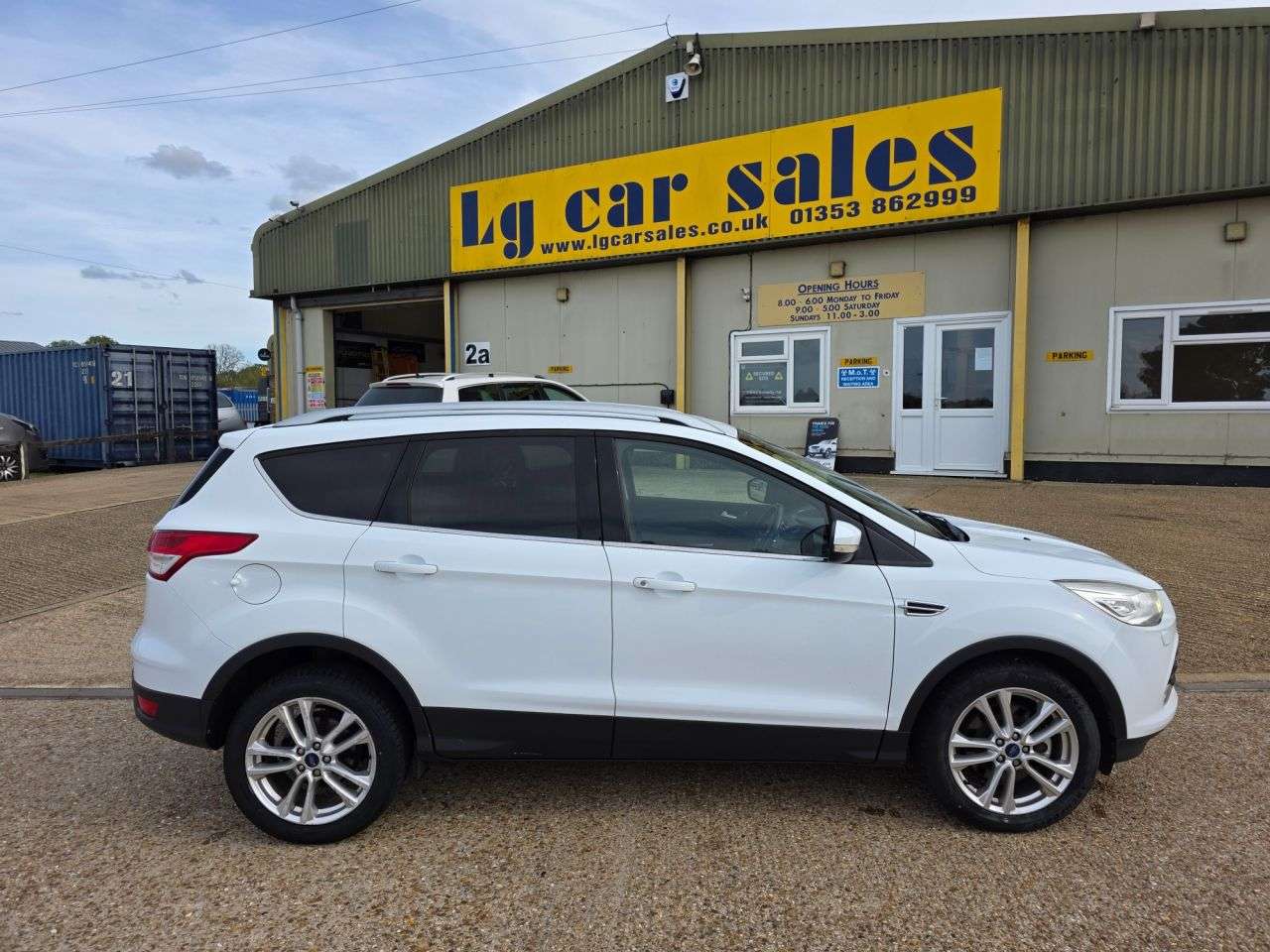 A 2013 FORD KUGA 2.0 TDCi Titanium X SUV 5dr Diesel Manual 2WD Euro 5 (140 ps) A 2013 FORD KUGA 2.0 TDCi Titanium X SUV 5dr Diesel Manual 2WD Euro 5 (140 ps)