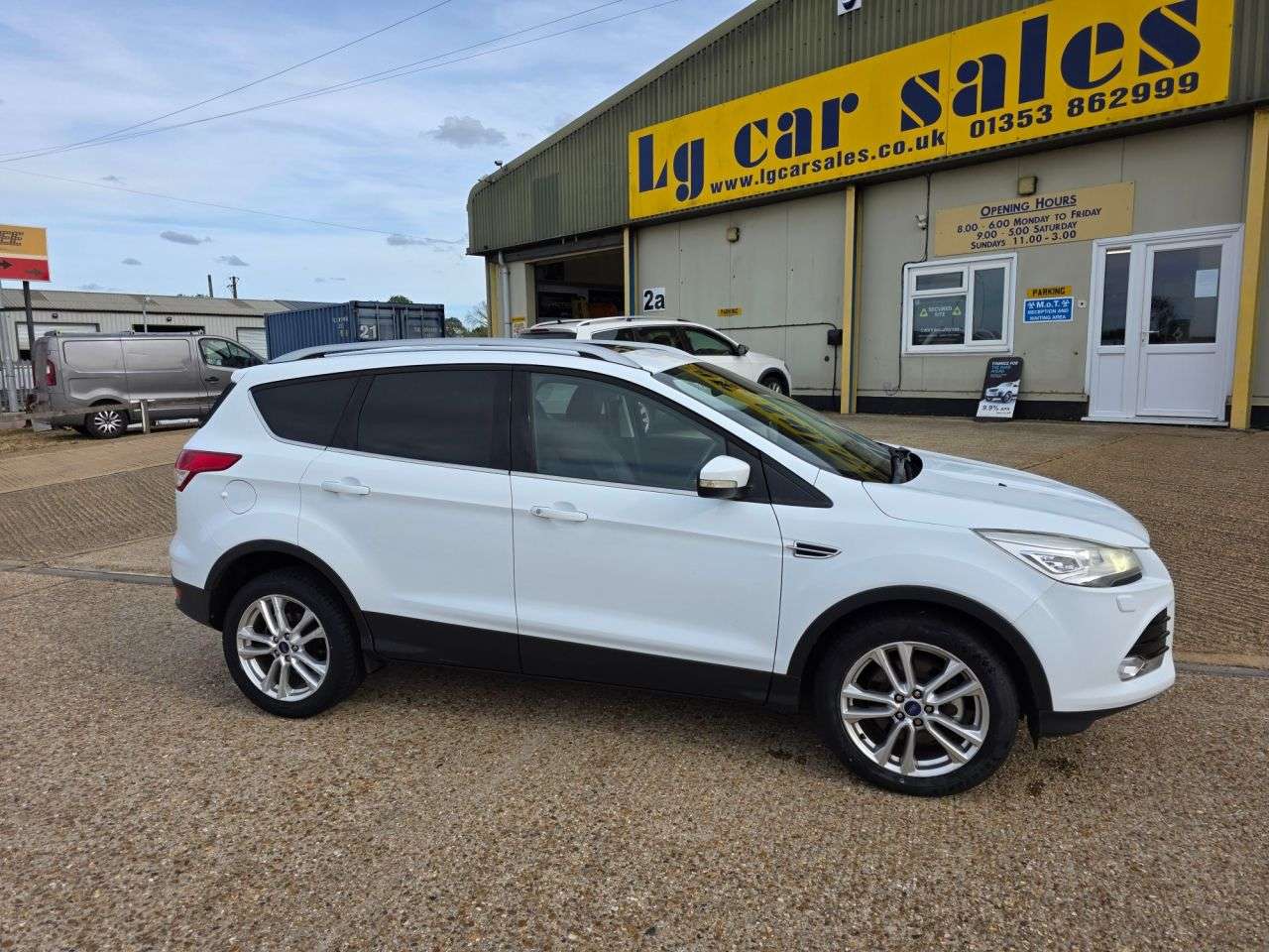 A 2013 FORD KUGA 2.0 TDCi Titanium X SUV 5dr Diesel Manual 2WD Euro 5 (140 ps) A 2013 FORD KUGA 2.0 TDCi Titanium X SUV 5dr Diesel Manual 2WD Euro 5 (140 ps)