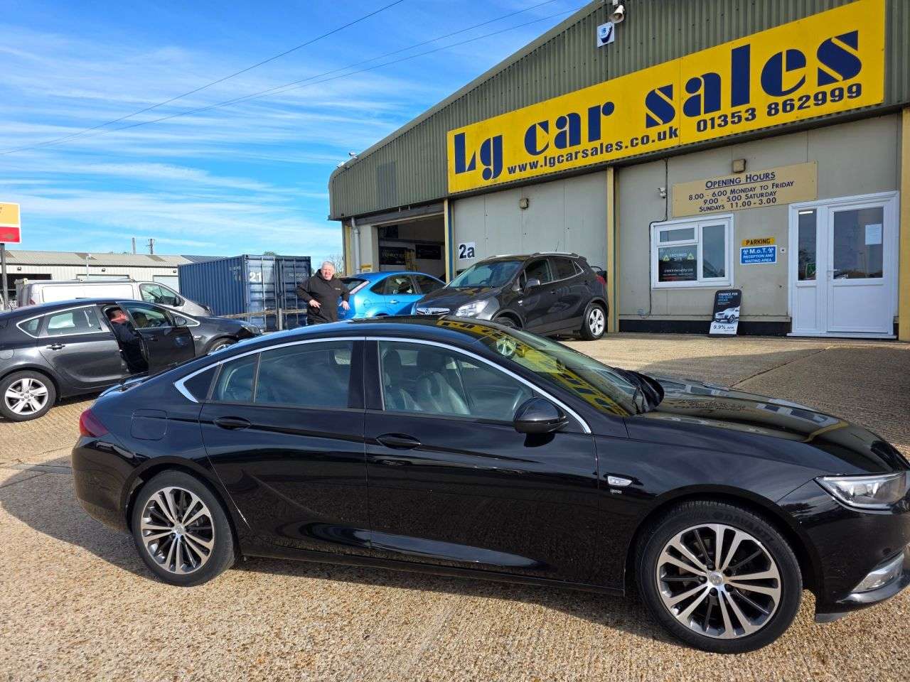 A 2019 VAUXHALL INSIGNIA 1.5i Turbo GPF SRi Grand Sport 5dr Petrol Manual Euro 6 (s/s) (165 ps) A 2019 VAUXHALL INSIGNIA 1.5i Turbo GPF SRi Grand Sport 5dr Petrol Manual Euro 6 (s/s) (165 ps)