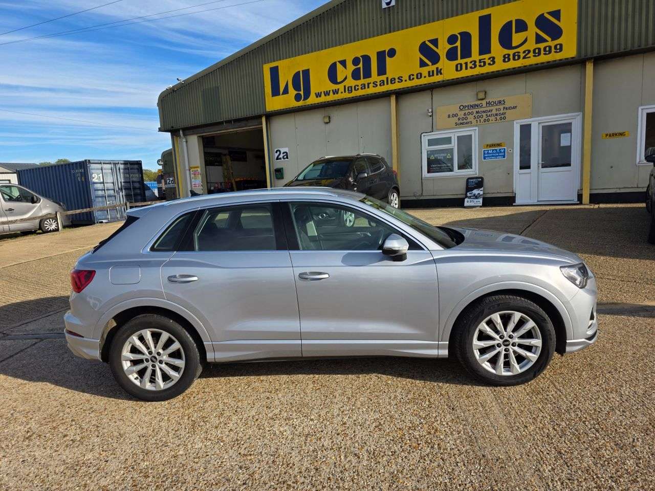 A 2021 AUDI Q3 1.5 TFSI CoD 35 Sport SUV 5dr Petrol S Tronic Euro 6 (s/s) (150 ps) A 2021 AUDI Q3 1.5 TFSI CoD 35 Sport SUV 5dr Petrol S Tronic Euro 6 (s/s) (150 ps)