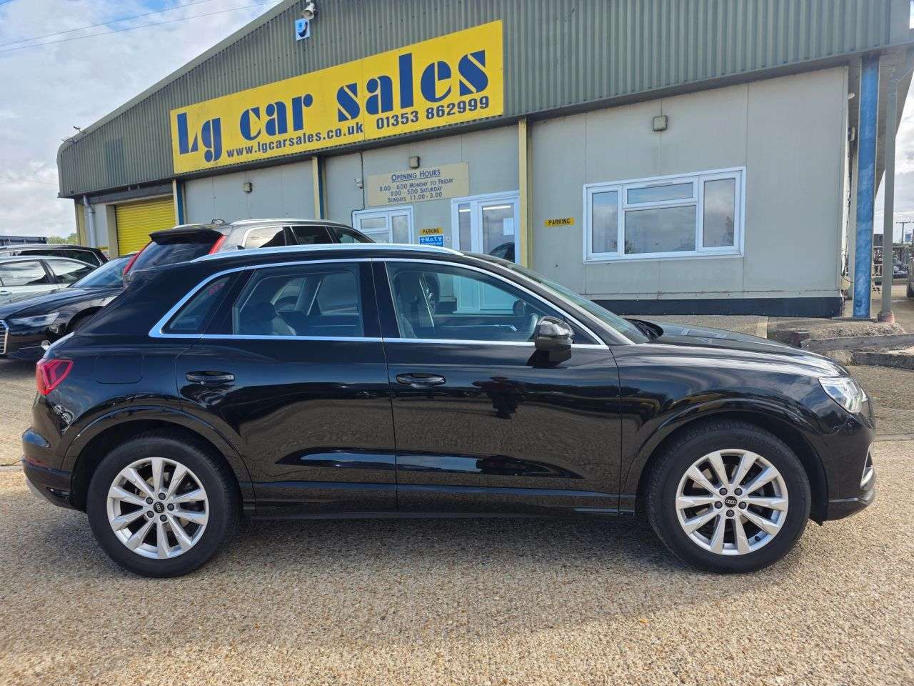 A 2021 AUDI Q3 2.0 TDI 35 Sport SUV 5dr Diesel S Tronic Euro 6 (s/s) (150 ps) A 2021 AUDI Q3 2.0 TDI 35 Sport SUV 5dr Diesel S Tronic Euro 6 (s/s) (150 ps)