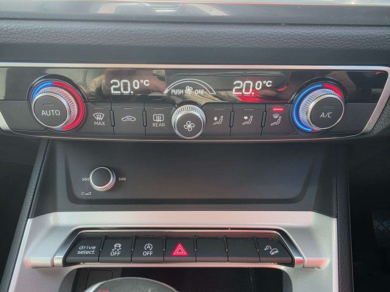 2021 AUDI Q3 2021 AUDI Q3