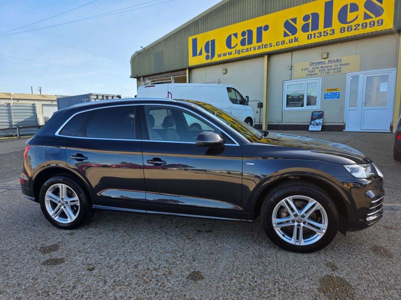 A 2021 AUDI Q5 2.0 TFSIe 50 S line SUV 5dr Petrol Plug-in Hybrid S Tronic quattro Euro 6 ( A 2021 AUDI Q5 2.0 TFSIe 50 S line SUV 5dr Petrol Plug-in Hybrid S Tronic quattro Euro 6 (
