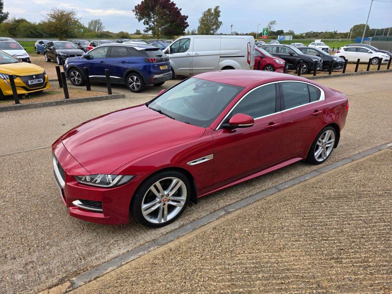 2017 JAGUAR XE 2017 JAGUAR XE