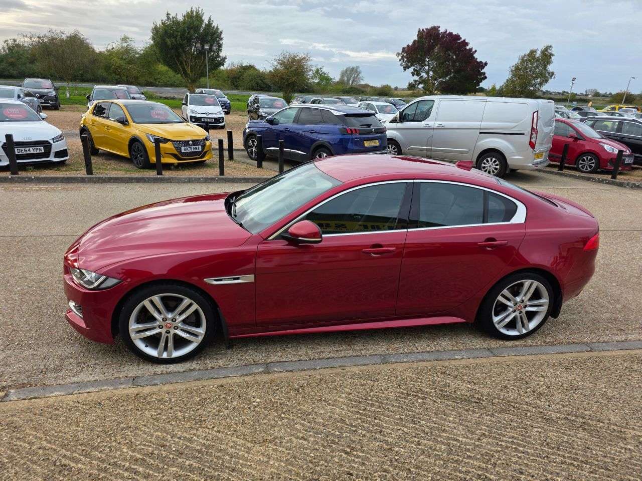 2017 JAGUAR XE 2017 JAGUAR XE