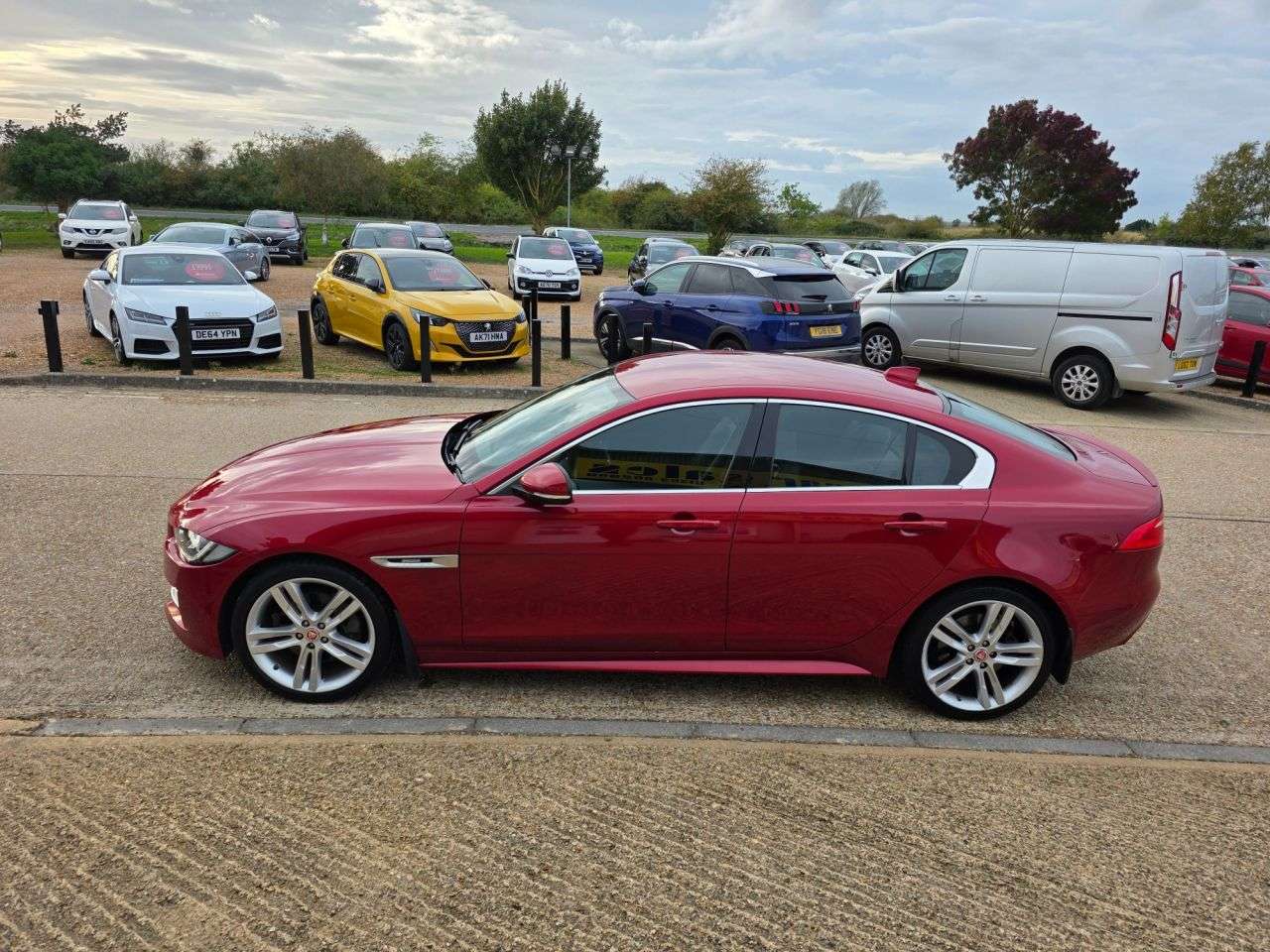 2017 JAGUAR XE 2017 JAGUAR XE