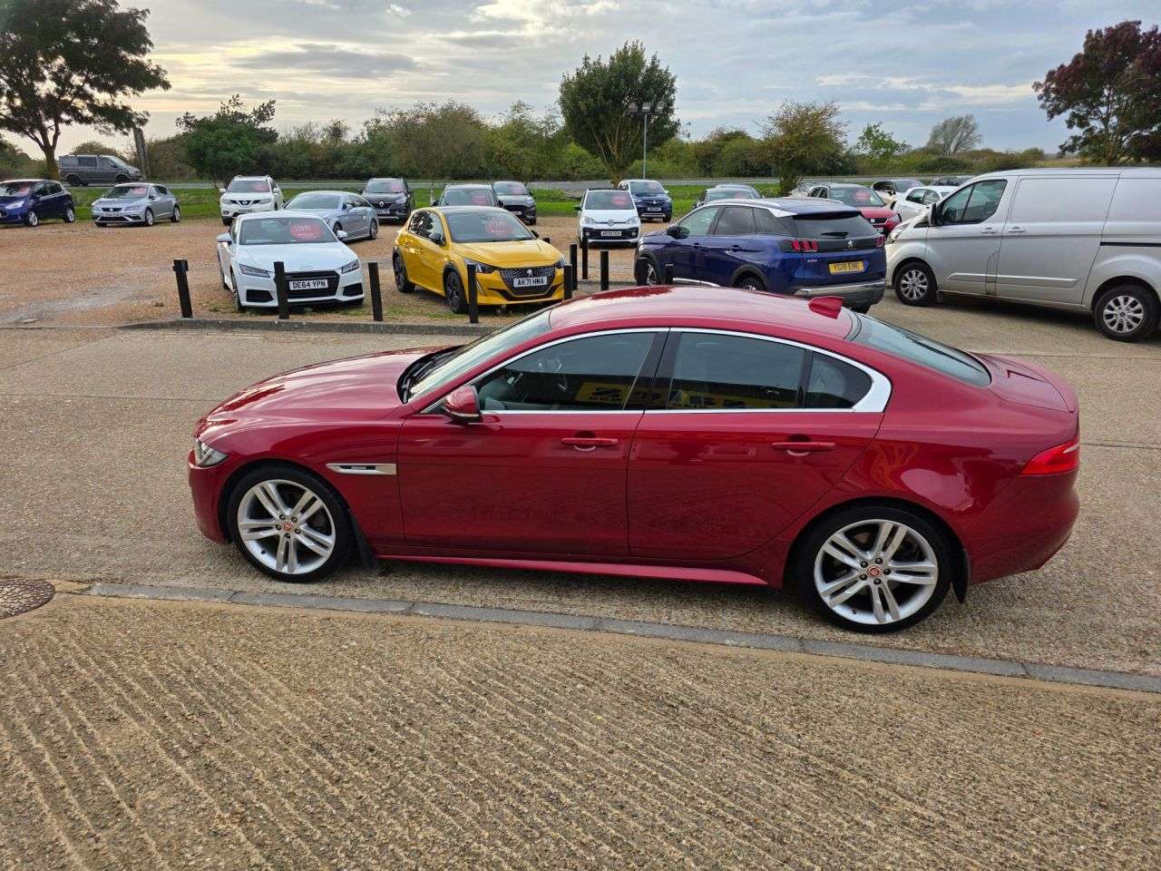 2017 JAGUAR XE 2017 JAGUAR XE