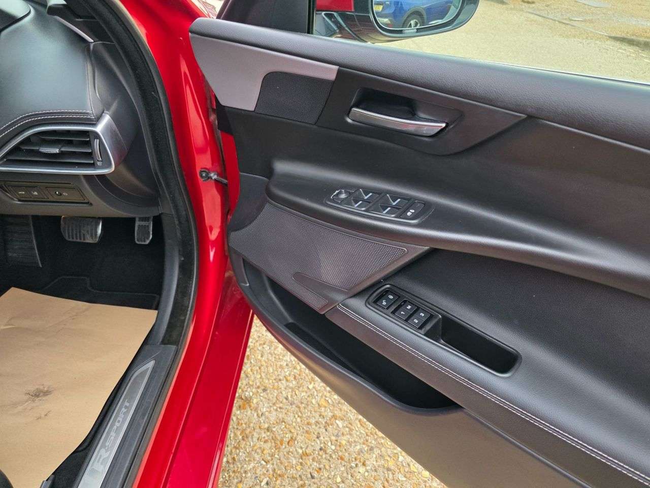 2017 JAGUAR XE 2017 JAGUAR XE