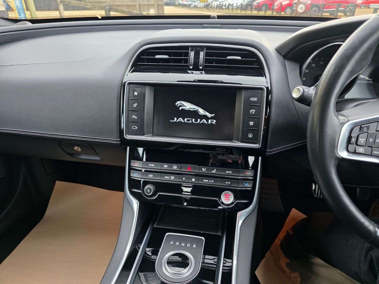 2017 JAGUAR XE 2017 JAGUAR XE