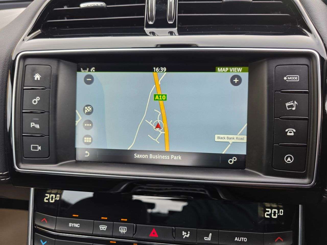 2017 JAGUAR XE 2017 JAGUAR XE