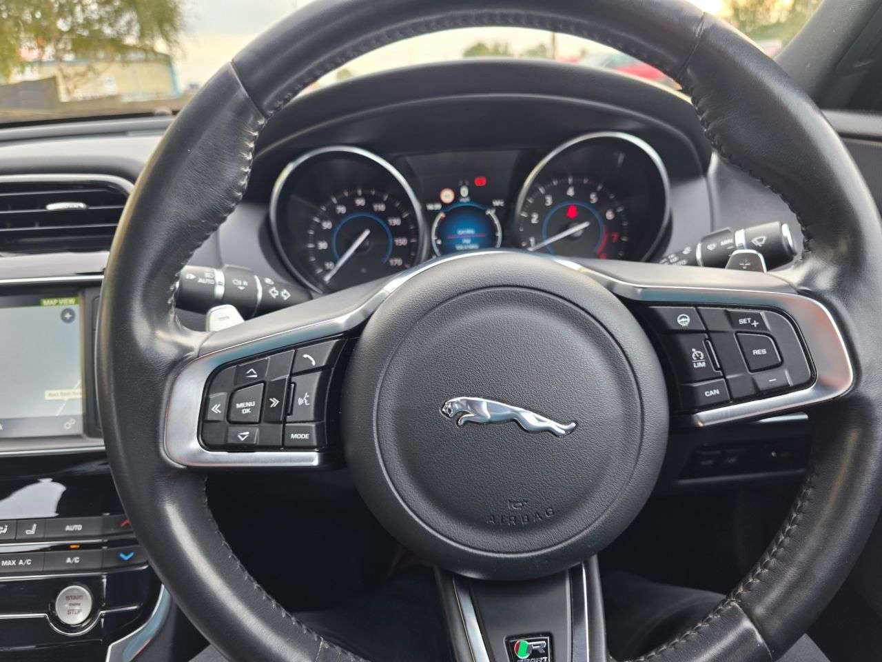 2017 JAGUAR XE 2017 JAGUAR XE