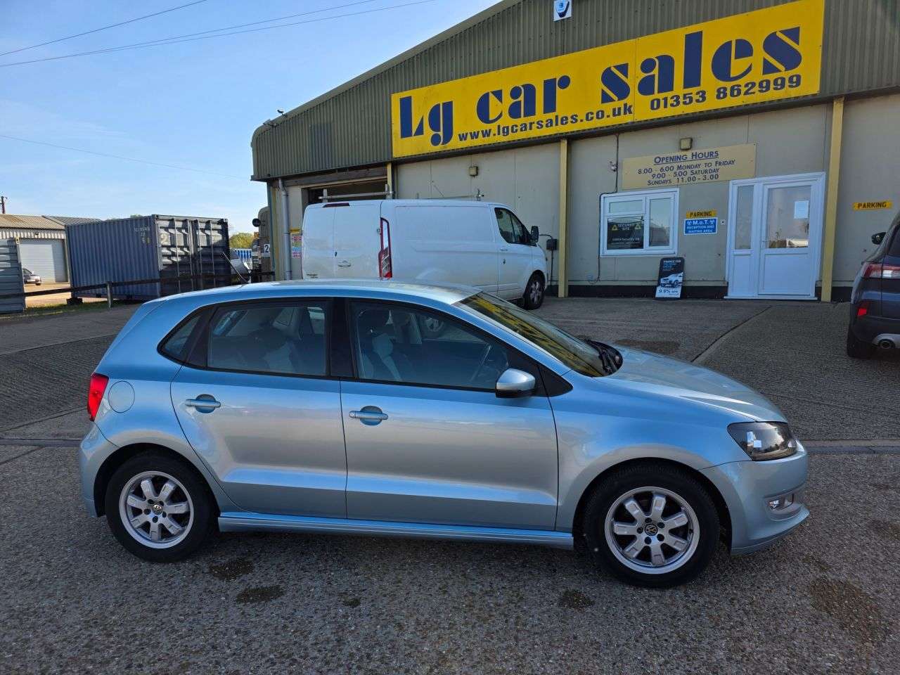 A 2010 VOLKSWAGEN POLO 1.2 TDI BlueMotion Hatchback 5dr Diesel Manual Euro 5 (s/s) (75 ps) A 2010 VOLKSWAGEN POLO 1.2 TDI BlueMotion Hatchback 5dr Diesel Manual Euro 5 (s/s) (75 ps)