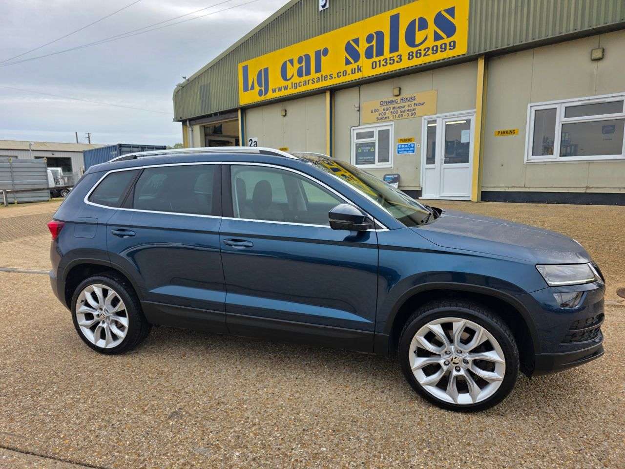 A 2018 SKODA KAROQ 1.5 TSI Edition SUV 5dr Petrol Manual Euro 6 (s/s) (150 ps) A 2018 SKODA KAROQ 1.5 TSI Edition SUV 5dr Petrol Manual Euro 6 (s/s) (150 ps)