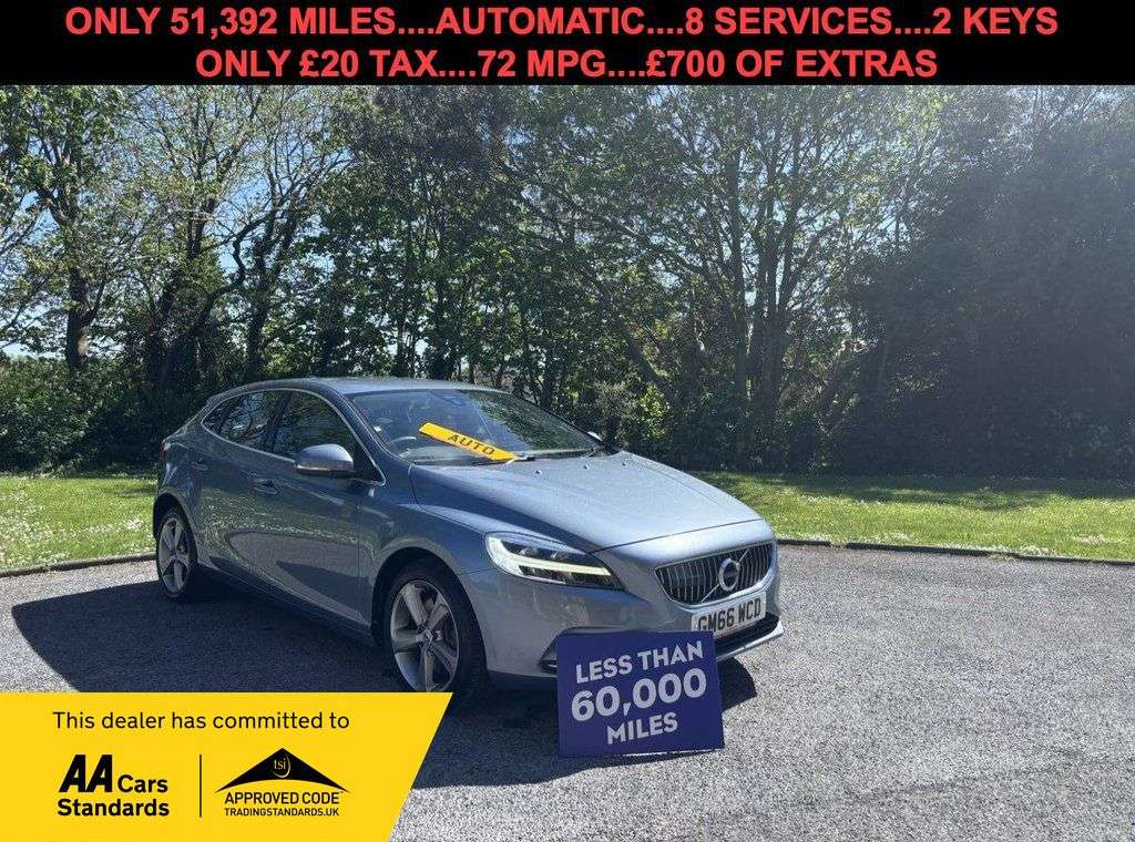 A 2017 VOLVO V40 2.0 D2 Inscription Hatchback 5dr Diesel Auto Euro 6 (s/s) (120 ps) A 2017 VOLVO V40 2.0 D2 Inscription Hatchback 5dr Diesel Auto Euro 6 (s/s) (120 ps)