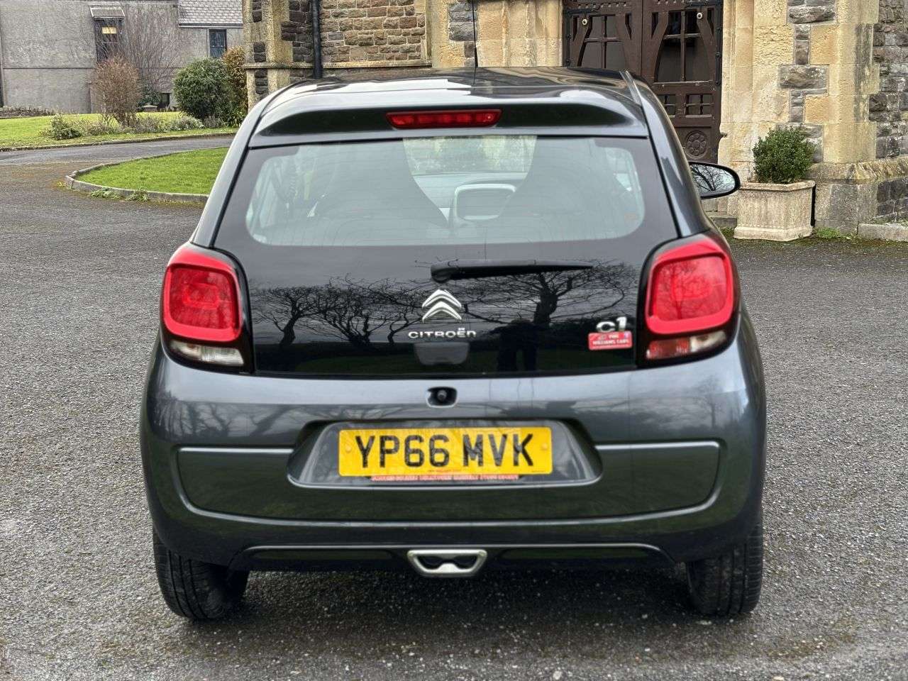 A 2016 CITROEN C1 1.0 VTi Furio Hatchback 3dr Petrol Manual Euro 6 (68 ps) 25,572 MILES...IDE A 2016 CITROEN C1 1.0 VTi Furio Hatchback 3dr Petrol Manual Euro 6 (68 ps) 25,572 MILES...IDE