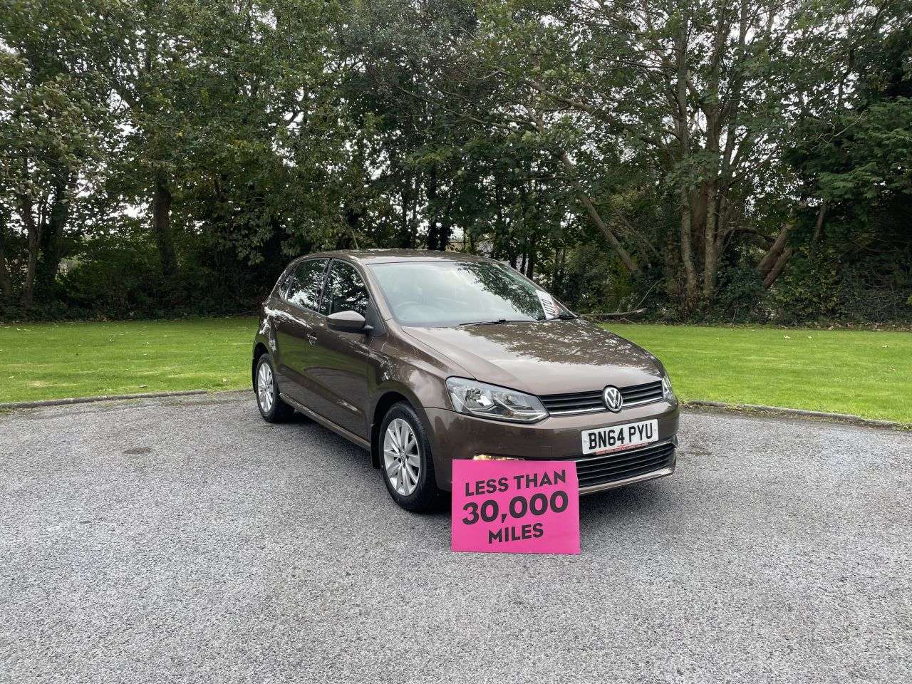 A 2014 VOLKSWAGEN POLO 1.2 TSI BlueMotion Tech SE Hatchback 5dr Petrol DSG Euro 6 (s/s) (90 ps) PA A 2014 VOLKSWAGEN POLO 1.2 TSI BlueMotion Tech SE Hatchback 5dr Petrol DSG Euro 6 (s/s) (90 ps) PA