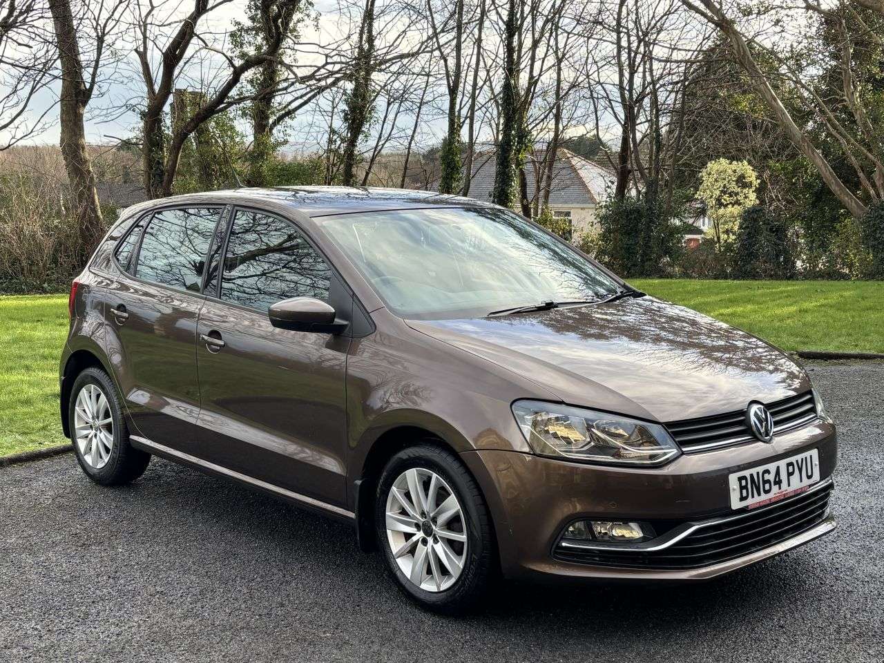 A 2014 VOLKSWAGEN POLO 1.2 TSI BlueMotion Tech SE Hatchback 5dr Petrol DSG Euro 6 (s/s) (90 ps) PA A 2014 VOLKSWAGEN POLO 1.2 TSI BlueMotion Tech SE Hatchback 5dr Petrol DSG Euro 6 (s/s) (90 ps) PA