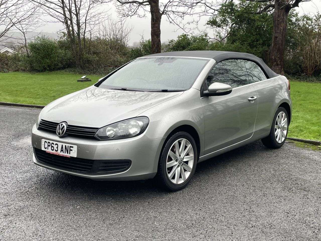A 2014 VOLKSWAGEN GOLF 1.6 TDI BlueMotion Tech SE Cabriolet 2dr Diesel Manual Euro 5 (s/s) (105 ps A 2014 VOLKSWAGEN GOLF 1.6 TDI BlueMotion Tech SE Cabriolet 2dr Diesel Manual Euro 5 (s/s) (105 ps
