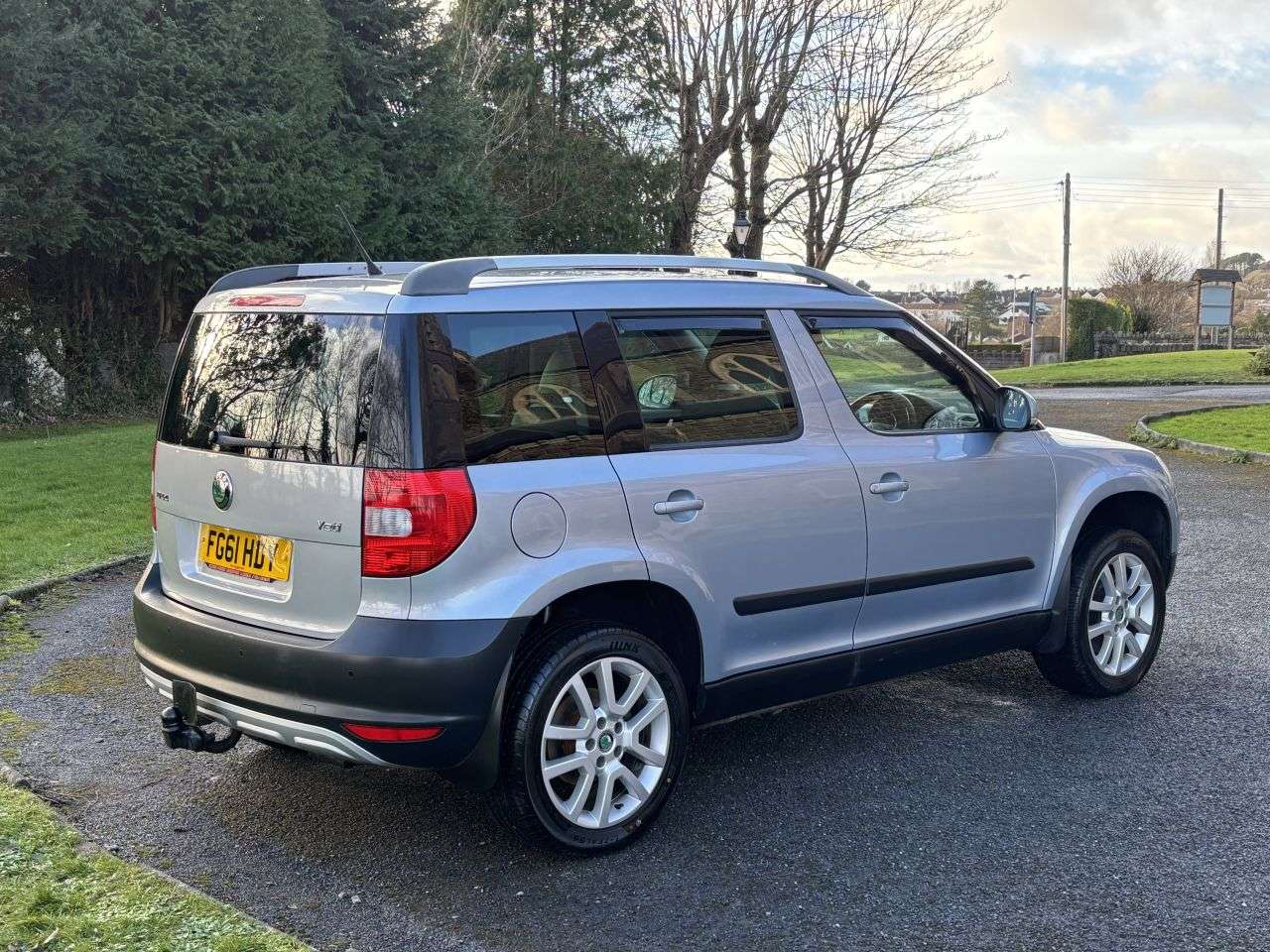 A 2011 SKODA YETI 2.0 TDI Elegance SUV 5dr Diesel Manual 4WD Euro 5 (170 ps) A 2011 SKODA YETI 2.0 TDI Elegance SUV 5dr Diesel Manual 4WD Euro 5 (170 ps)