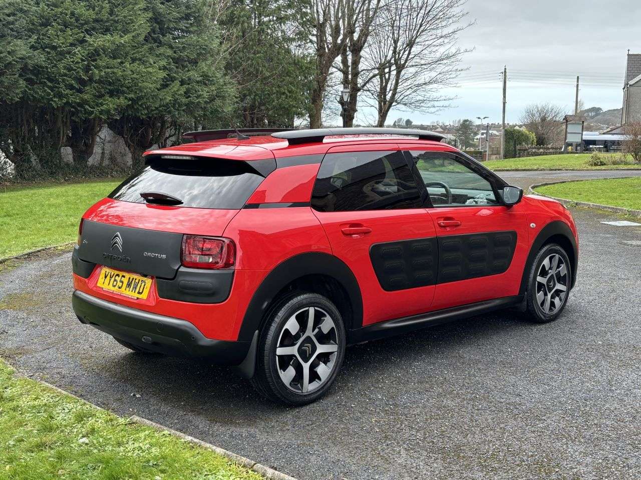 A 2015 CITROEN C4 CACTUS 1.6 BlueHDi Flair Hatchback 5dr Diesel Manual Euro 6 (s/s) (100 ps) A 2015 CITROEN C4 CACTUS 1.6 BlueHDi Flair Hatchback 5dr Diesel Manual Euro 6 (s/s) (100 ps)