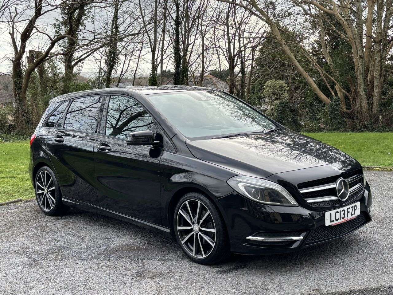 A 2013 MERCEDES-BENZ B-CLASS 1.6 B180 Sport MPV 5dr Petrol 7G-DCT Euro 6 (s/s) (122 ps) A 2013 MERCEDES-BENZ B-CLASS 1.6 B180 Sport MPV 5dr Petrol 7G-DCT Euro 6 (s/s) (122 ps)