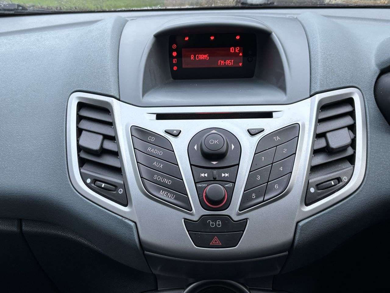 2010 FORD FIESTA 2010 FORD FIESTA