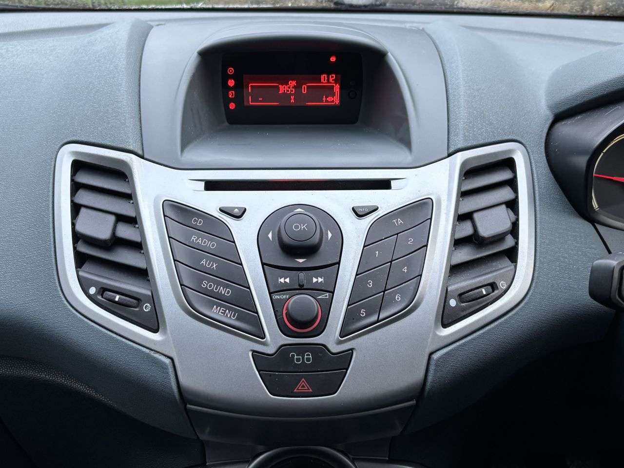 2010 FORD FIESTA 2010 FORD FIESTA