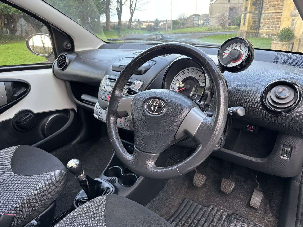 2014 TOYOTA AYGO 2014 TOYOTA AYGO