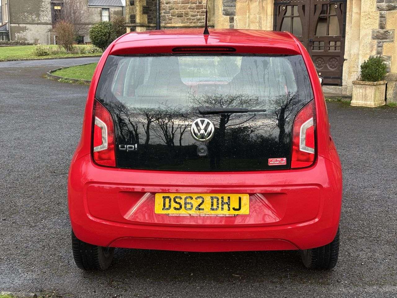 A 2012 VOLKSWAGEN UP! 1.0 High up! Hatchback 5dr Petrol Manual Euro 5 (75 ps) A 2012 VOLKSWAGEN UP! 1.0 High up! Hatchback 5dr Petrol Manual Euro 5 (75 ps)