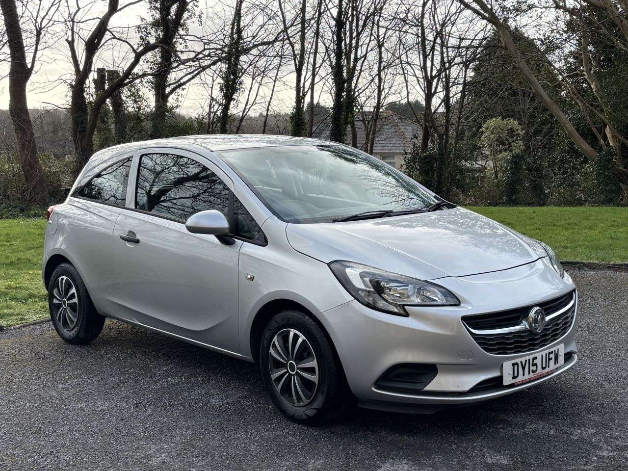 A 2015 VAUXHALL CORSA 1.2i Life Hatchback 3dr Petrol Manual Euro 6 (70 ps) A 2015 VAUXHALL CORSA 1.2i Life Hatchback 3dr Petrol Manual Euro 6 (70 ps)