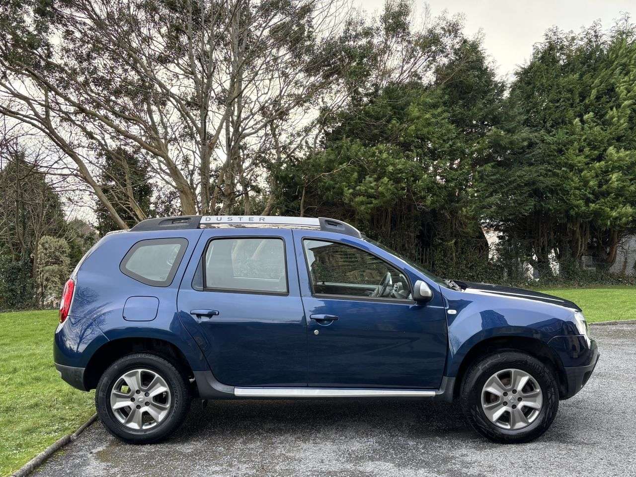 A 2015 DACIA DUSTER 1.5 dCi Laureate Prime SUV 5dr Diesel Manual Euro 6 (s/s) (110 ps) A 2015 DACIA DUSTER 1.5 dCi Laureate Prime SUV 5dr Diesel Manual Euro 6 (s/s) (110 ps)