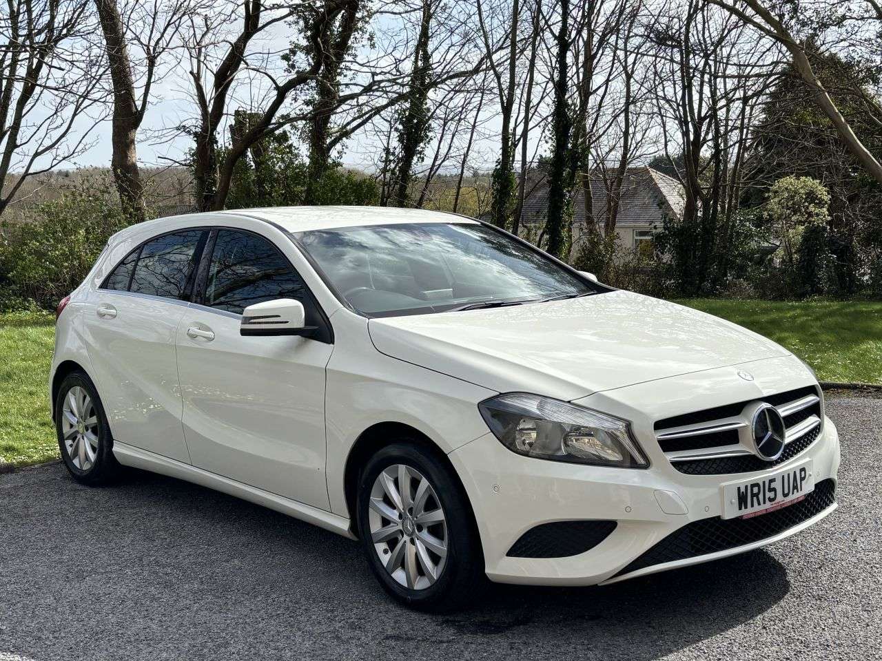 A 2015 MERCEDES-BENZ A-CLASS 1.6 A180 SE Hatchback 5dr Petrol Manual Euro 6 (s/s) (122 ps) A 2015 MERCEDES-BENZ A-CLASS 1.6 A180 SE Hatchback 5dr Petrol Manual Euro 6 (s/s) (122 ps)