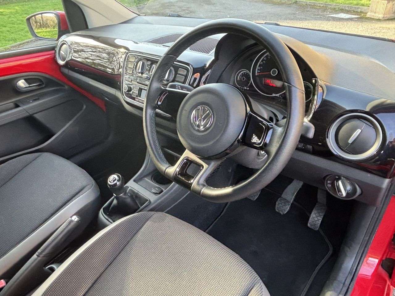 2013 VOLKSWAGEN UP! 2013 VOLKSWAGEN UP!