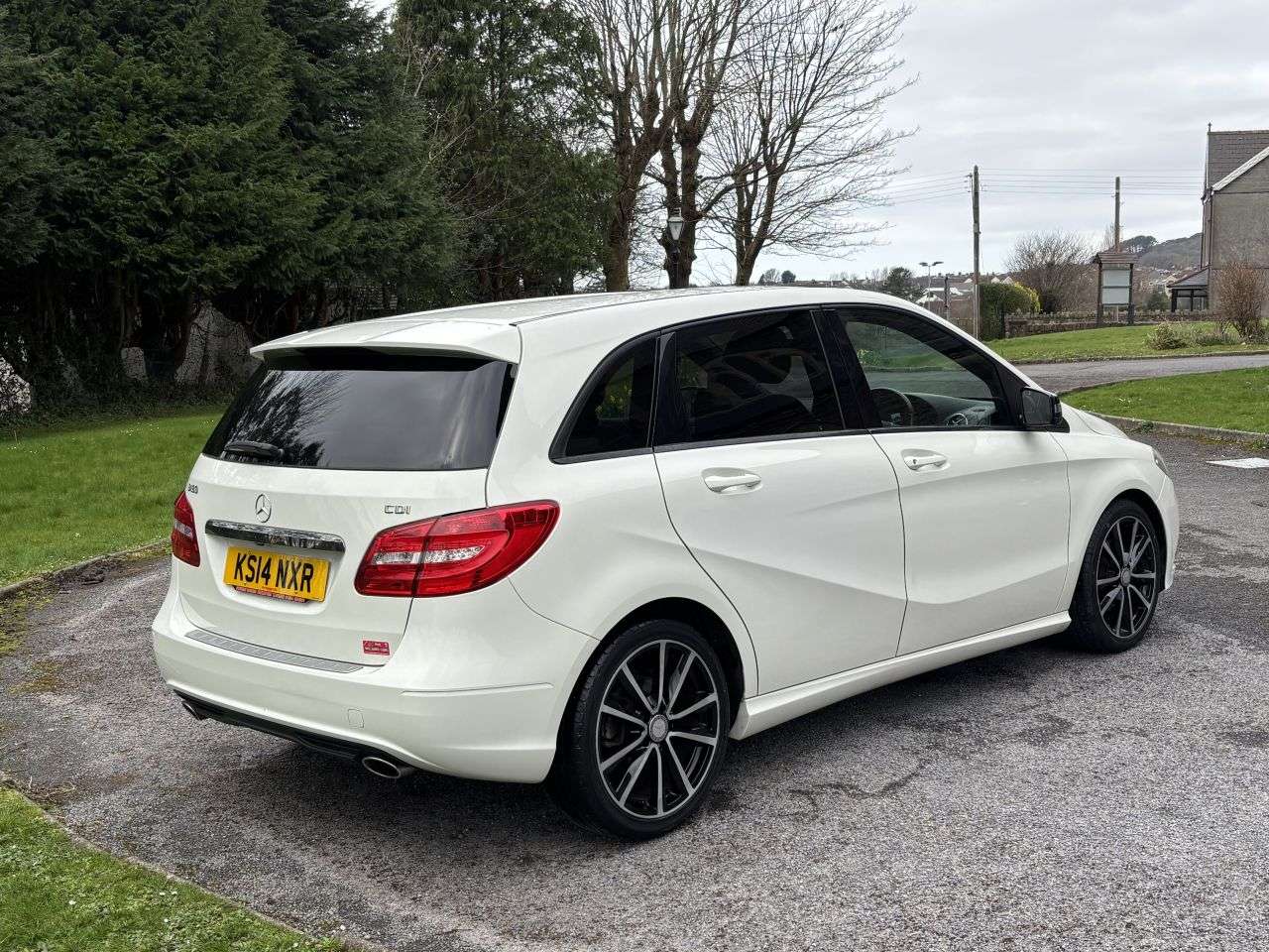 A 2014 MERCEDES-BENZ B-CLASS 1.5 B180 CDI Sport MPV 5dr Diesel Manual Euro 5 (s/s) (109 ps) A 2014 MERCEDES-BENZ B-CLASS 1.5 B180 CDI Sport MPV 5dr Diesel Manual Euro 5 (s/s) (109 ps)