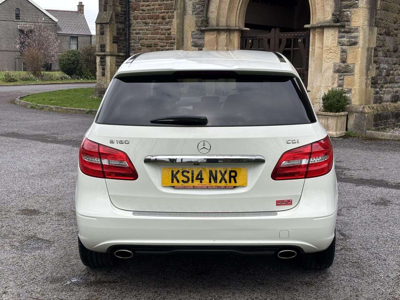 A 2014 MERCEDES-BENZ B-CLASS 1.5 B180 CDI Sport MPV 5dr Diesel Manual Euro 5 (s/s) (109 ps) A 2014 MERCEDES-BENZ B-CLASS 1.5 B180 CDI Sport MPV 5dr Diesel Manual Euro 5 (s/s) (109 ps)