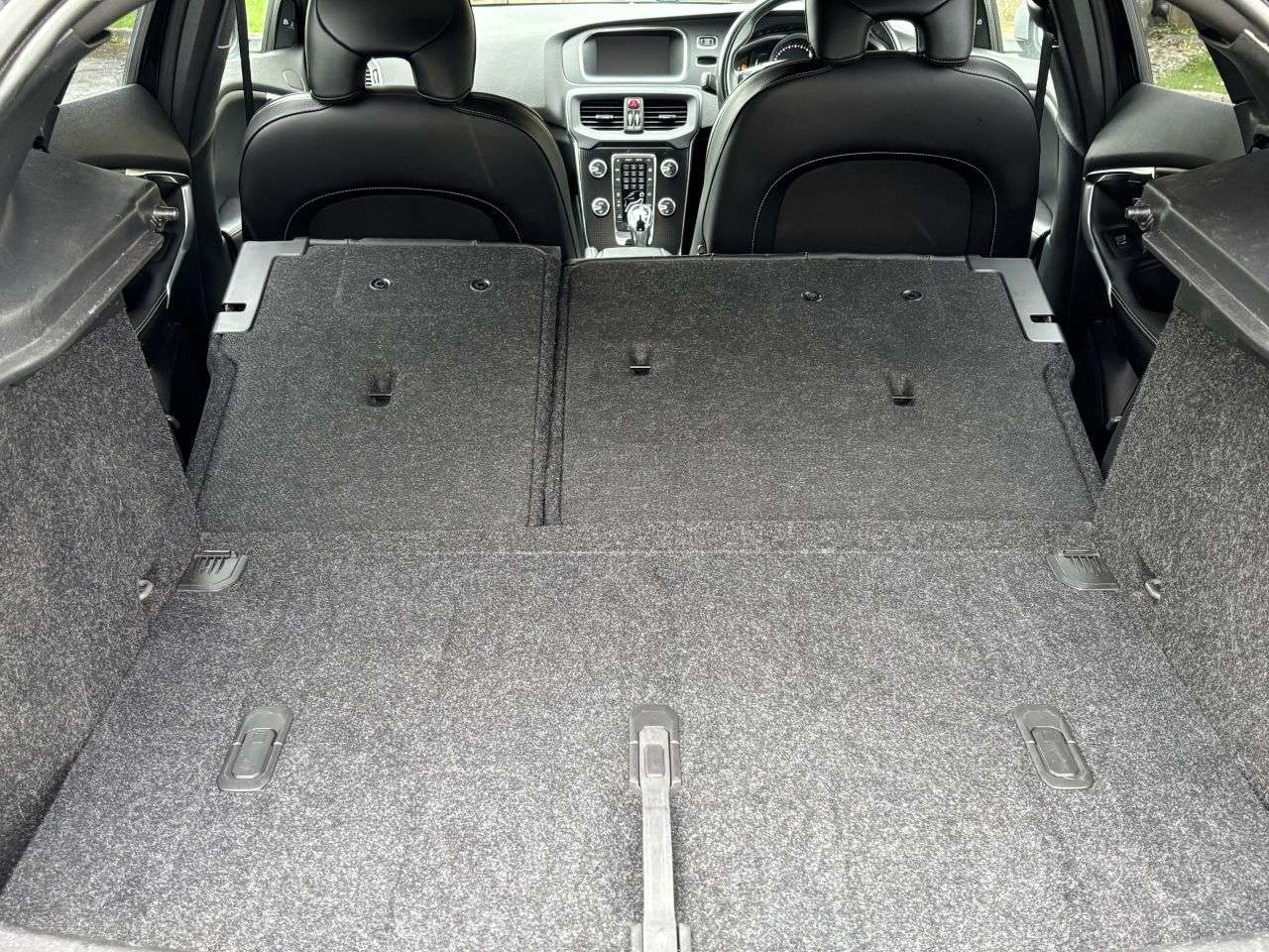 2018 VOLVO V40 2018 VOLVO V40