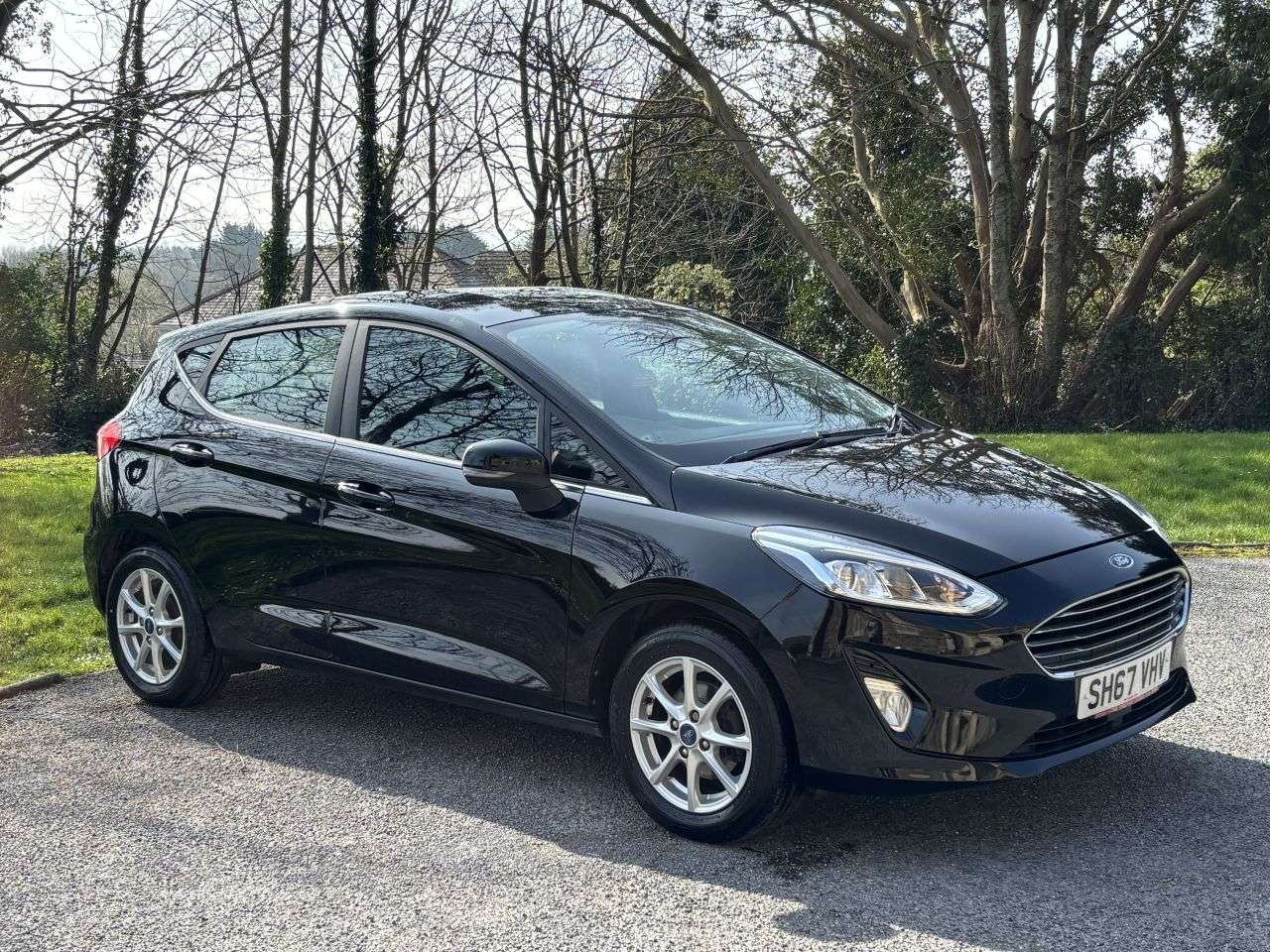A 2017 FORD FIESTA 1.1 Ti-VCT Zetec Hatchback 5dr Petrol Manual Euro 6 (s/s) (85 ps) A 2017 FORD FIESTA 1.1 Ti-VCT Zetec Hatchback 5dr Petrol Manual Euro 6 (s/s) (85 ps)