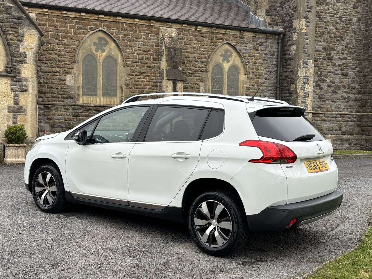 2015 PEUGEOT 2008 2015 PEUGEOT 2008