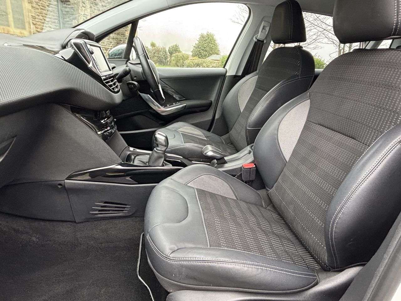 2015 PEUGEOT 2008 2015 PEUGEOT 2008