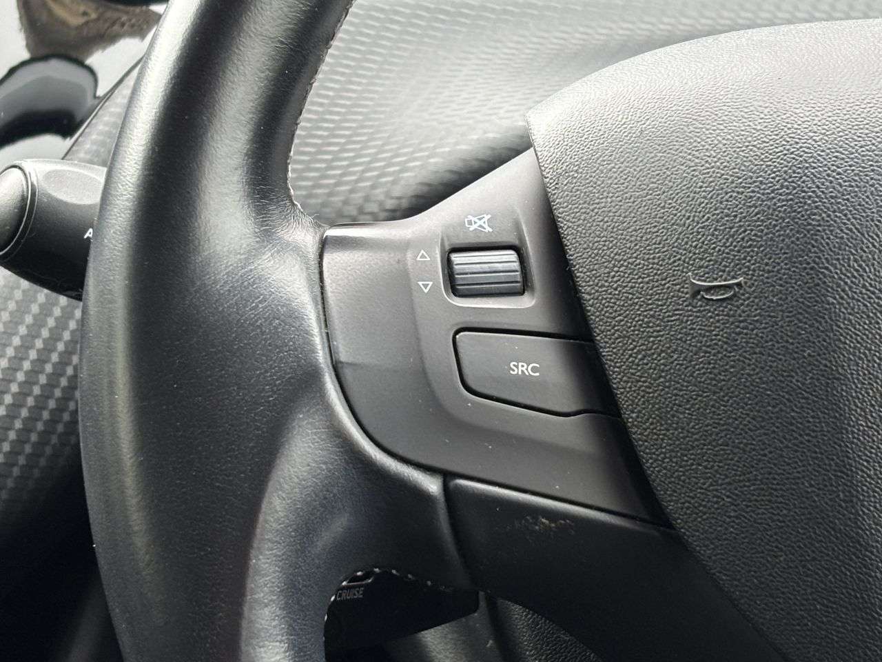 2015 PEUGEOT 2008 2015 PEUGEOT 2008