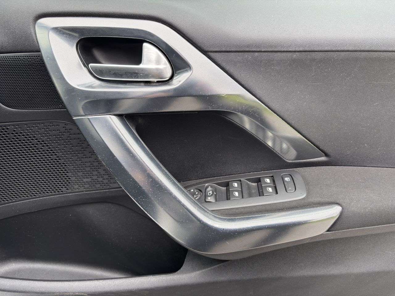 2015 PEUGEOT 2008 2015 PEUGEOT 2008