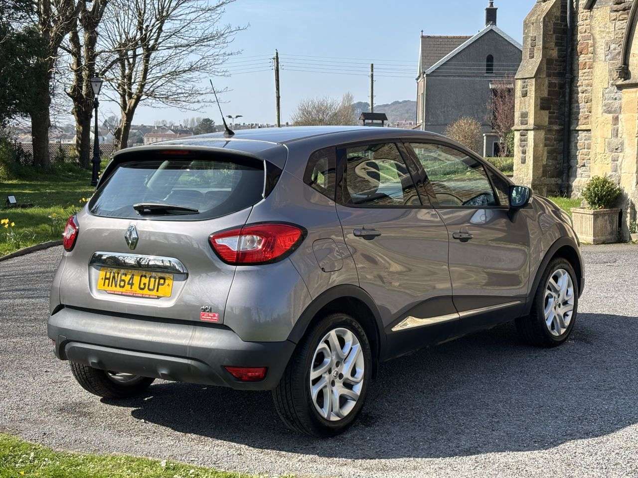 A 2014 RENAULT CAPTUR 1.5 dCi ENERGY Dynamique MediaNav SUV 5dr Diesel Manual Euro 5 (s/s) (90 ps A 2014 RENAULT CAPTUR 1.5 dCi ENERGY Dynamique MediaNav SUV 5dr Diesel Manual Euro 5 (s/s) (90 ps