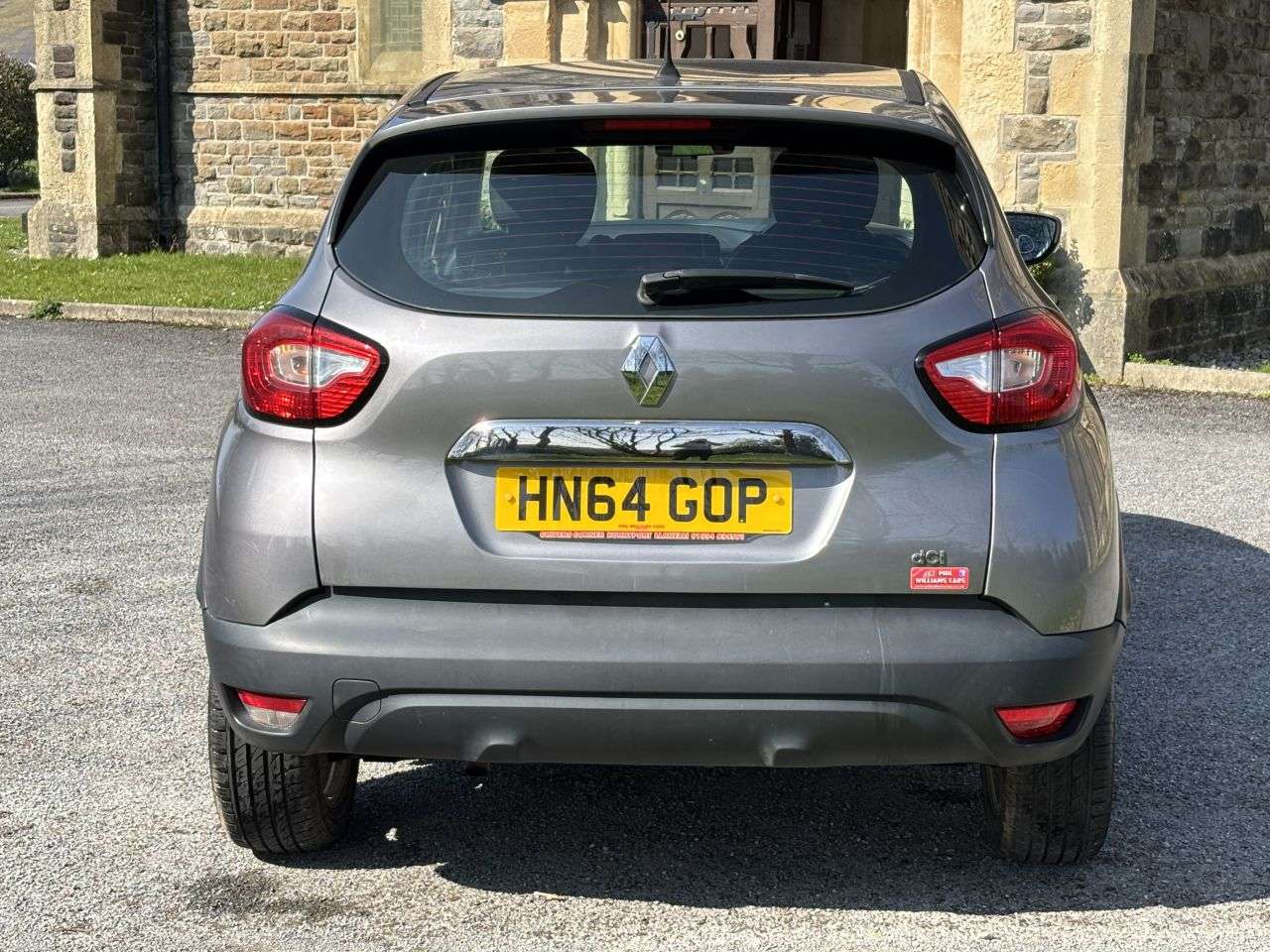 A 2014 RENAULT CAPTUR 1.5 dCi ENERGY Dynamique MediaNav SUV 5dr Diesel Manual Euro 5 (s/s) (90 ps A 2014 RENAULT CAPTUR 1.5 dCi ENERGY Dynamique MediaNav SUV 5dr Diesel Manual Euro 5 (s/s) (90 ps