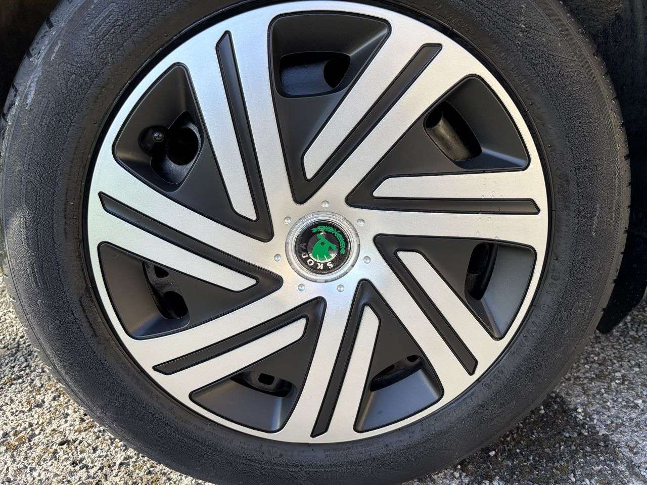 2013 SKODA RAPID 2013 SKODA RAPID