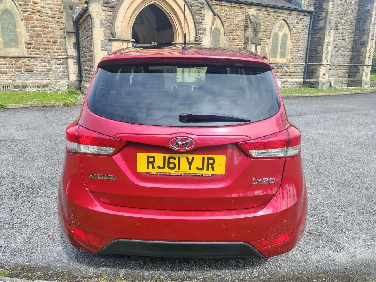 A 2011 HYUNDAI IX20 1.6 Style Hatchback 5dr Petrol Auto Euro 5 (123 bhp) A 2011 HYUNDAI IX20 1.6 Style Hatchback 5dr Petrol Auto Euro 5 (123 bhp)