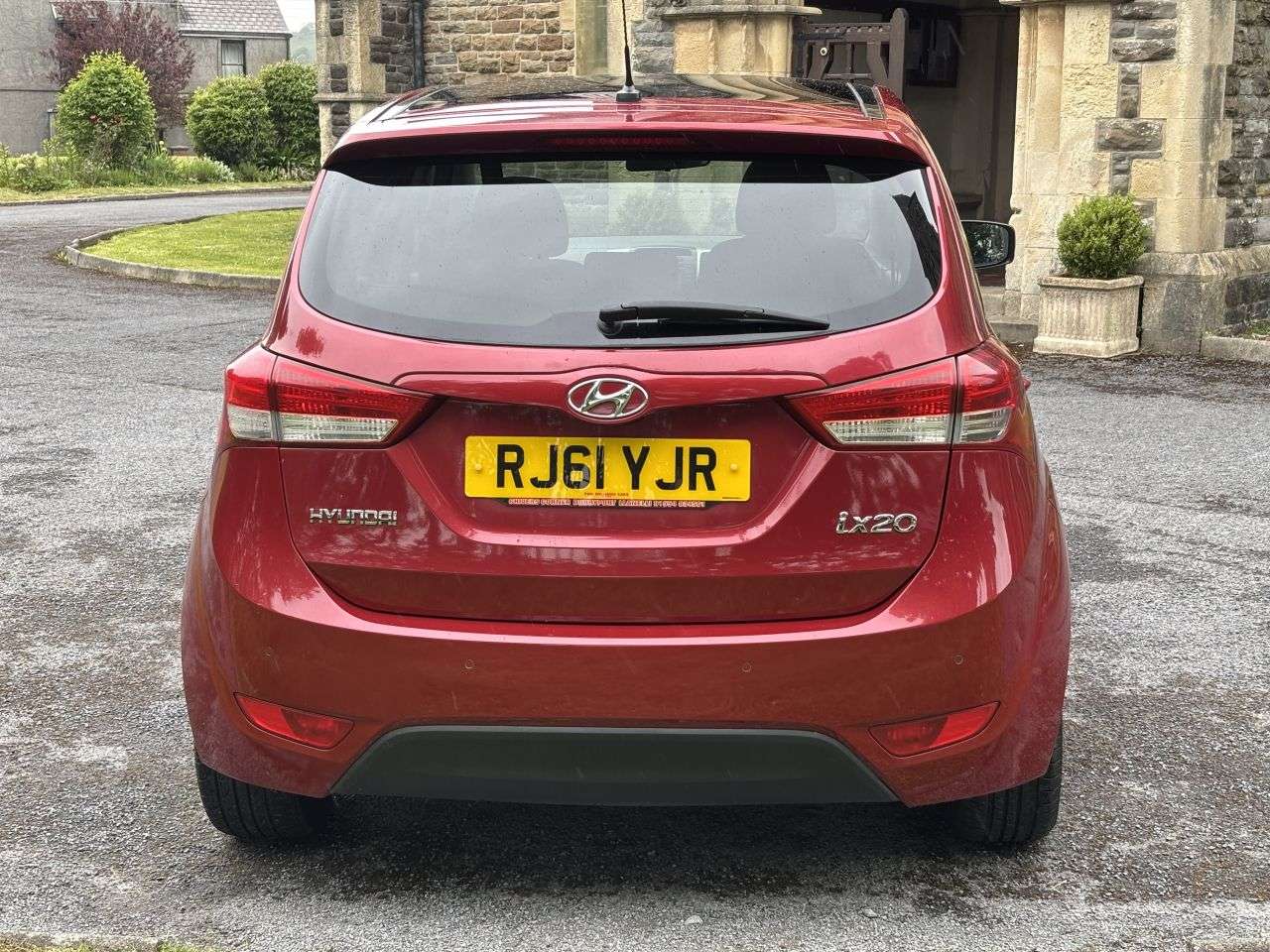 A 2011 HYUNDAI IX20 1.6 Style Hatchback 5dr Petrol Auto Euro 5 (123 bhp) A 2011 HYUNDAI IX20 1.6 Style Hatchback 5dr Petrol Auto Euro 5 (123 bhp)