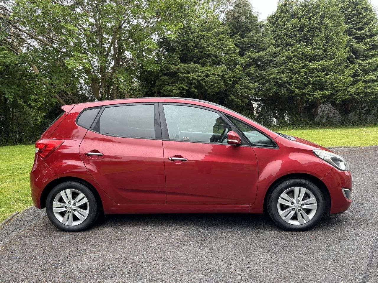 A 2011 HYUNDAI IX20 1.6 Style Hatchback 5dr Petrol Auto Euro 5 (123 bhp) A 2011 HYUNDAI IX20 1.6 Style Hatchback 5dr Petrol Auto Euro 5 (123 bhp)