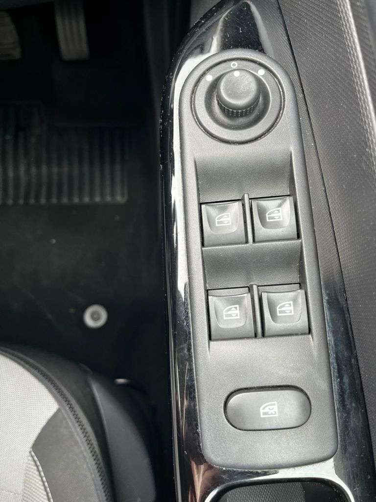 2014 RENAULT CAPTUR 2014 RENAULT CAPTUR