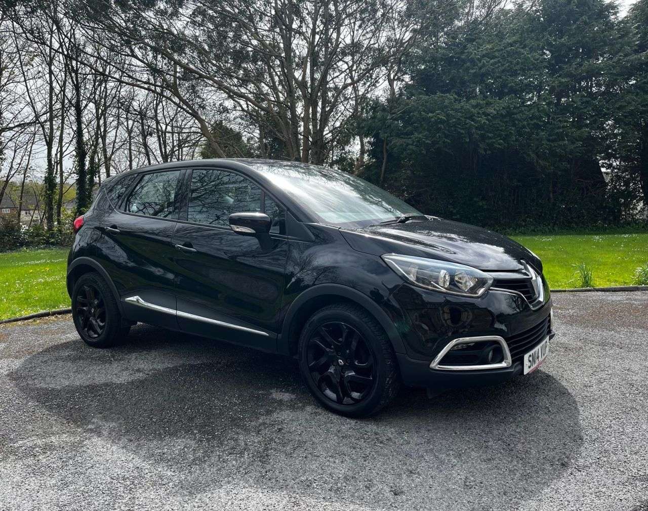 A 2014 RENAULT CAPTUR 0.9 TCe ENERGY Dynamique MediaNav SUV 5dr Petrol Manual Euro 5 (s/s) (90 ps A 2014 RENAULT CAPTUR 0.9 TCe ENERGY Dynamique MediaNav SUV 5dr Petrol Manual Euro 5 (s/s) (90 ps