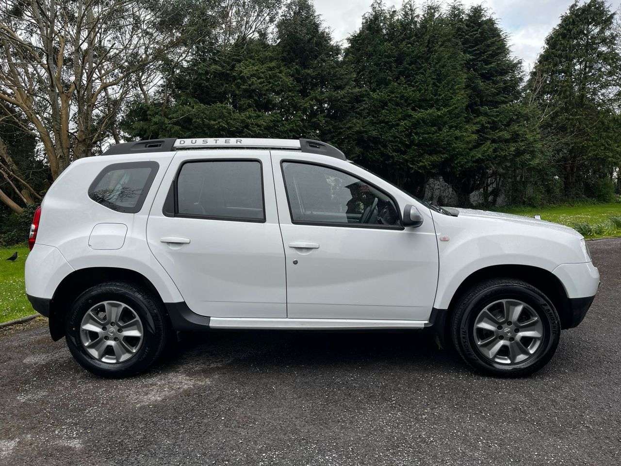 A 2016 DACIA DUSTER 1.5 dCi Laureate SUV 5dr Diesel Manual Euro 6 (s/s) (110 ps) A 2016 DACIA DUSTER 1.5 dCi Laureate SUV 5dr Diesel Manual Euro 6 (s/s) (110 ps)